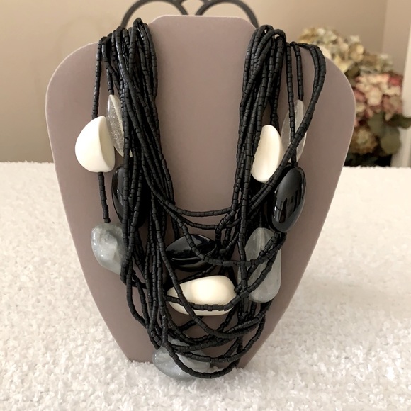 NWOT CHICO’S MULTI STRAND BEADED NECKLACE - Picture 3 of 10